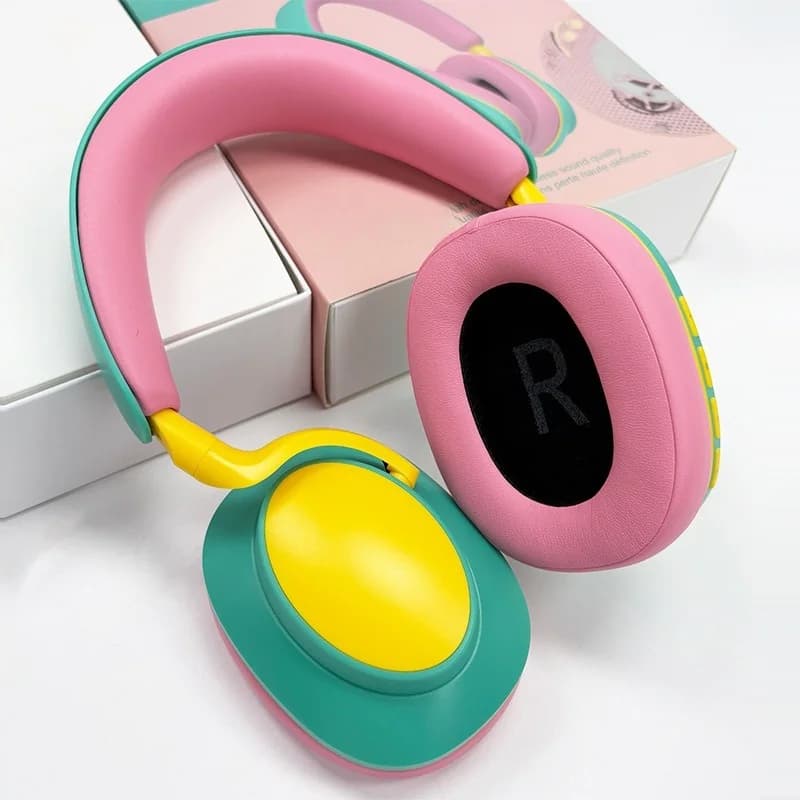 Bezdrátová sluchátka přes uši s Bluetooth, mikrofonem, FM rádiem a Type-C