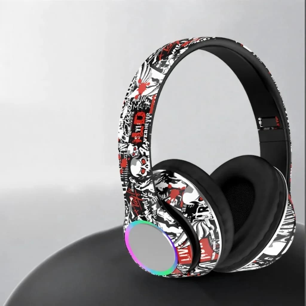 Sluchátka přes uši s graffiti designem, LED světly a hlubokými basy