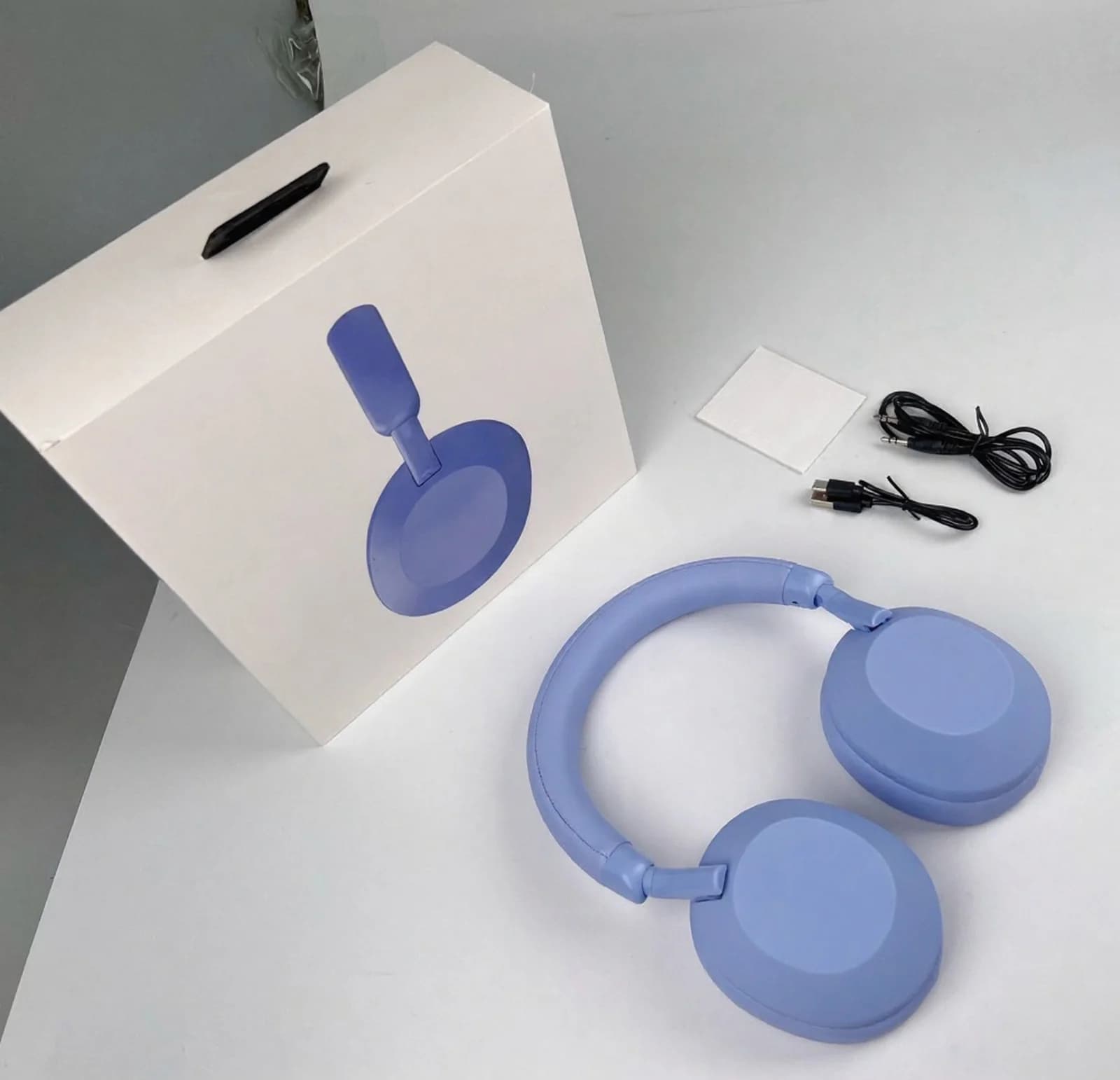 Bezdrátová Bluetooth sluchátka přes uši s aktivním potlačením hluku a stereo zvukem