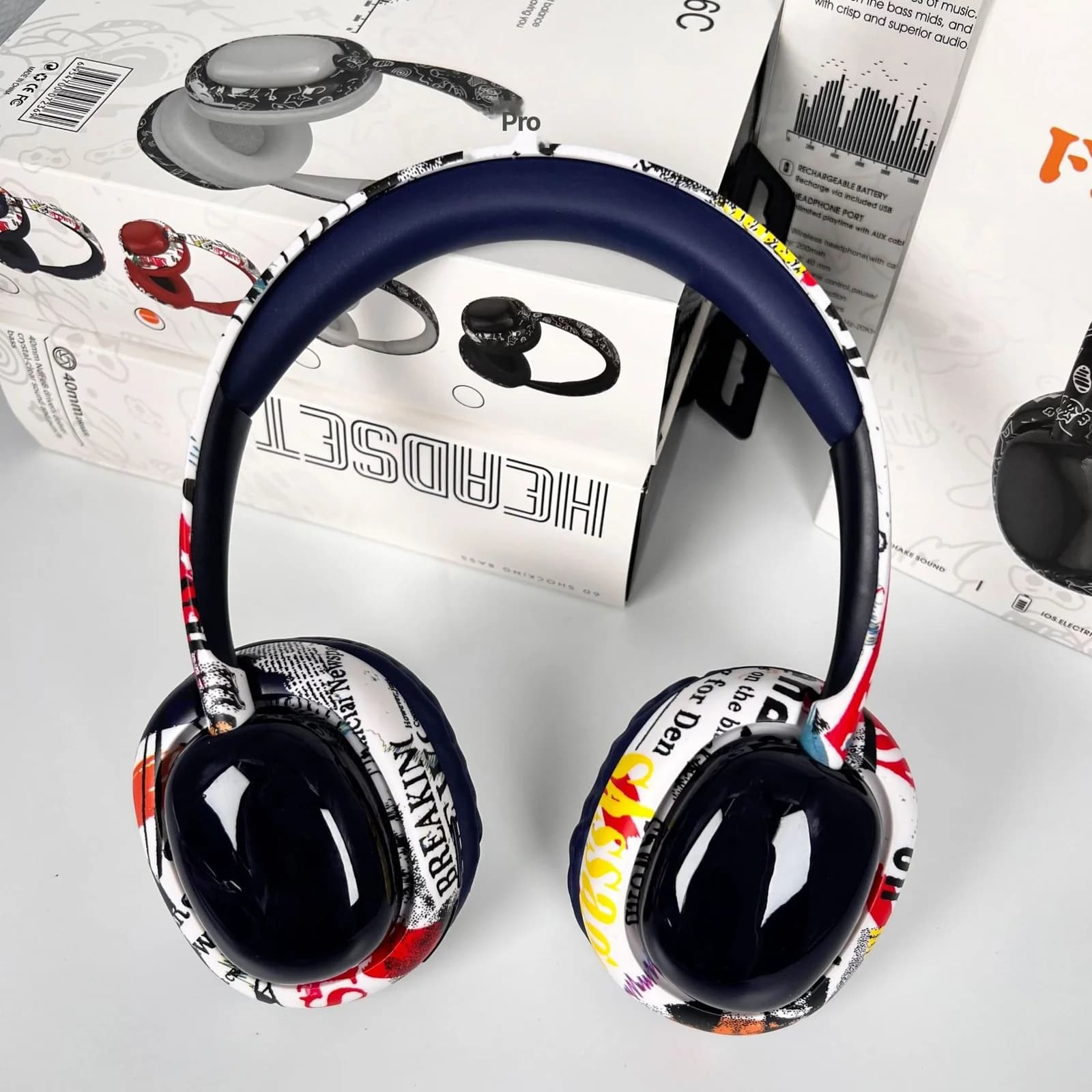 Bluetooth sluchátka přes uši s hlubokými basy a bezdrátovým připojením