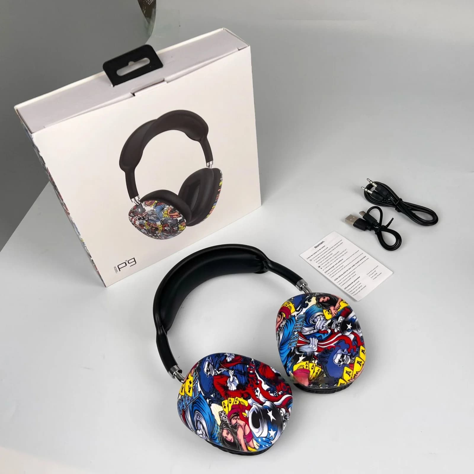 Sluchátka přes uši s graffiti designem, Bluetooth, FM rádiem a slotem na TF kartu